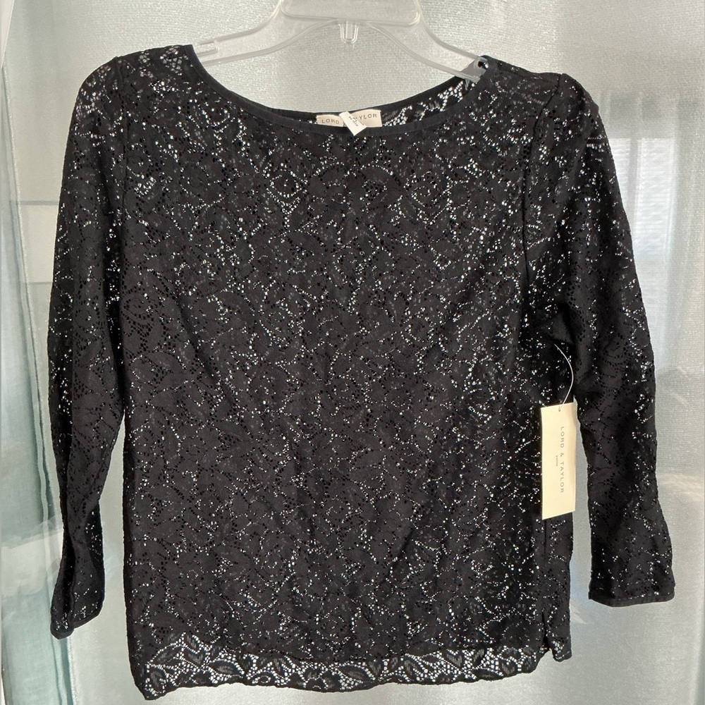 LORD AND TAYLOR PETITE BLACK LACE TOP 🌻